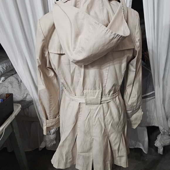 Trech coat with hood - Picture 4 of 4